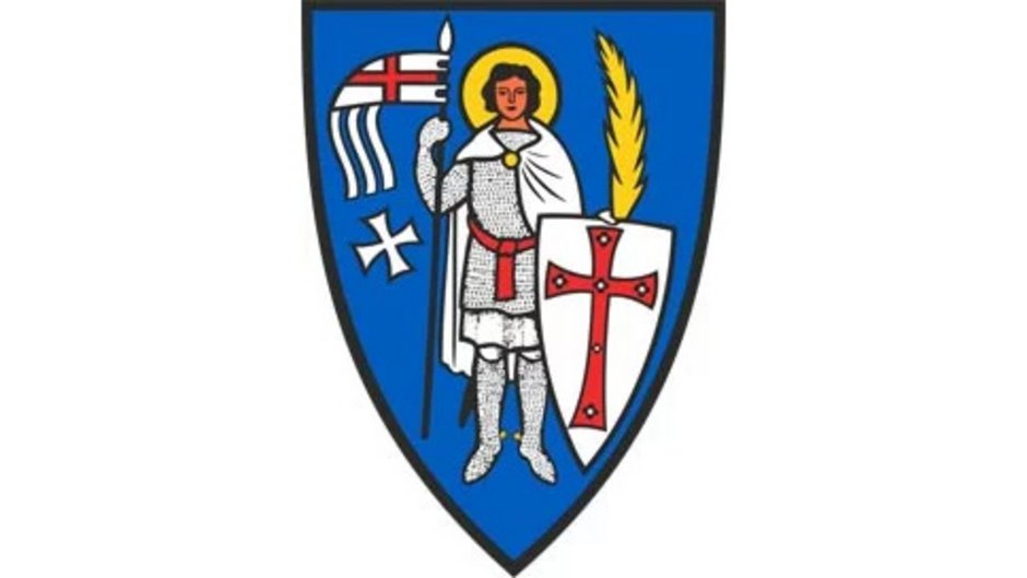 Blaues Wappen mit Schutzpatron, Fahne und Schild